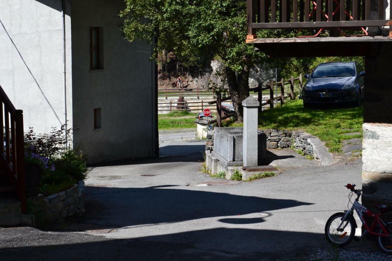Alle Pendici Del Monte Rosa Champoluc Luaran gambar